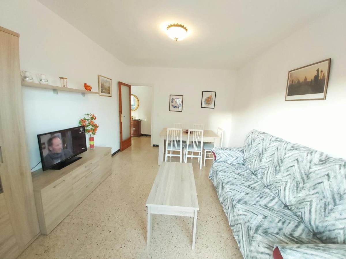 Diana Apartamento Con Terraza Muy Cerca Del Mar Pineda de Mar Exterior photo