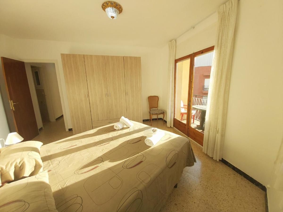 Diana Apartamento Con Terraza Muy Cerca Del Mar Pineda de Mar Exterior photo